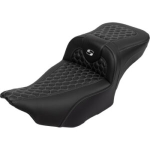 Seat - Saddlemen - RoadSofa - Honeycomb – Silver Stitching – Extended Reach – with Backrest – FLTR/FLHX ’23-’24